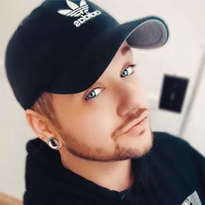 Meet your Posher, Robby